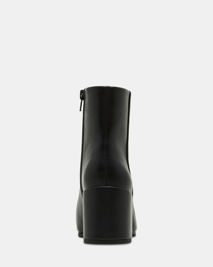 IZZY BLACK PARIS - view 6