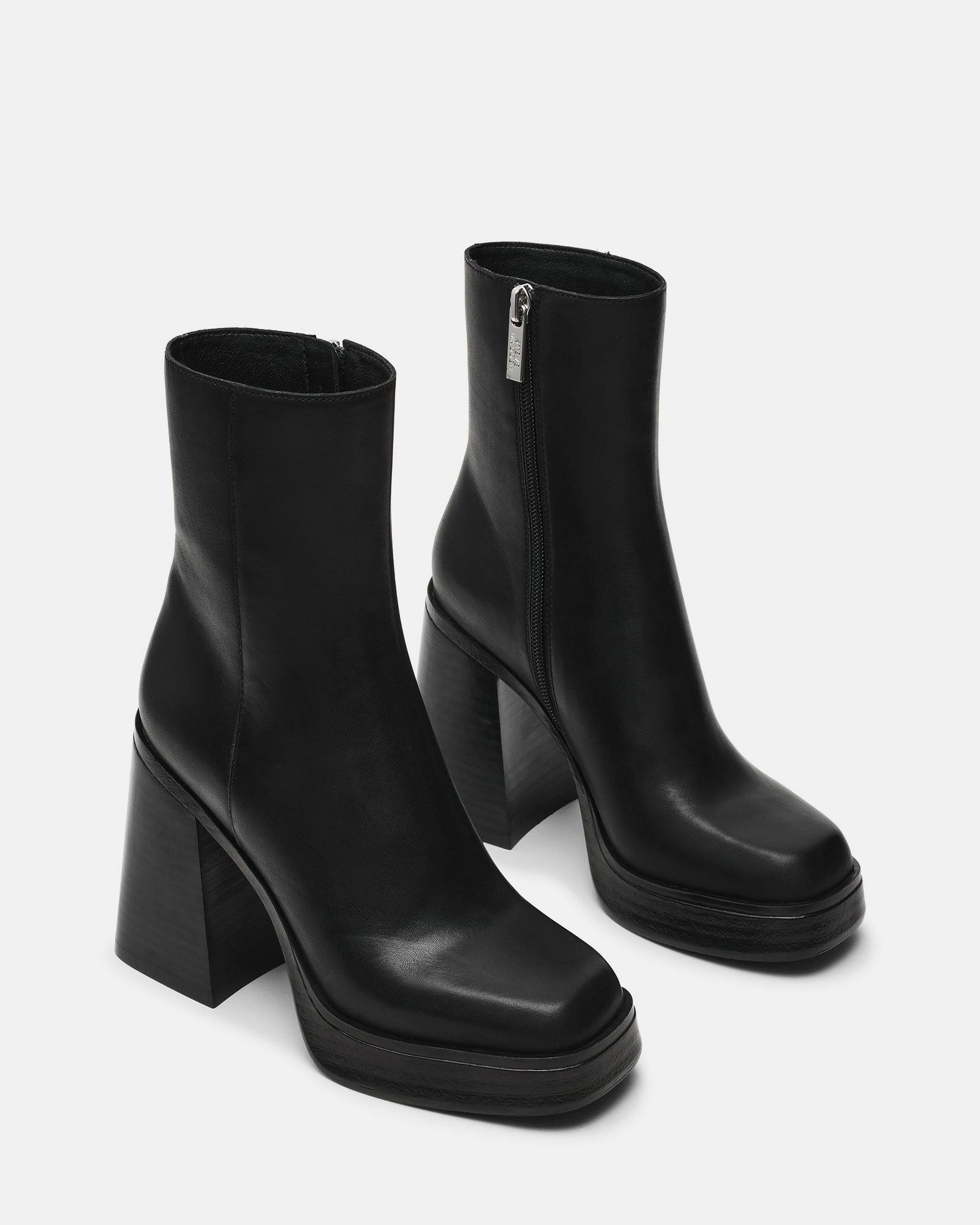 ATTUNED BLACK LEATHER