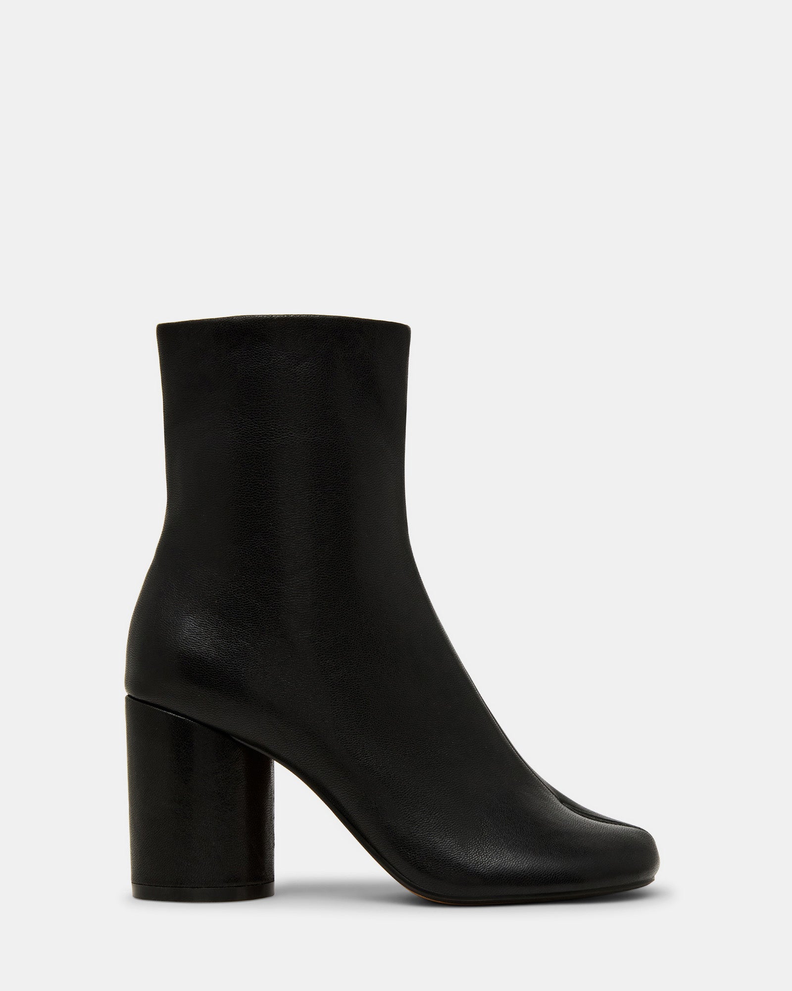 CARO BLACK LEATHER