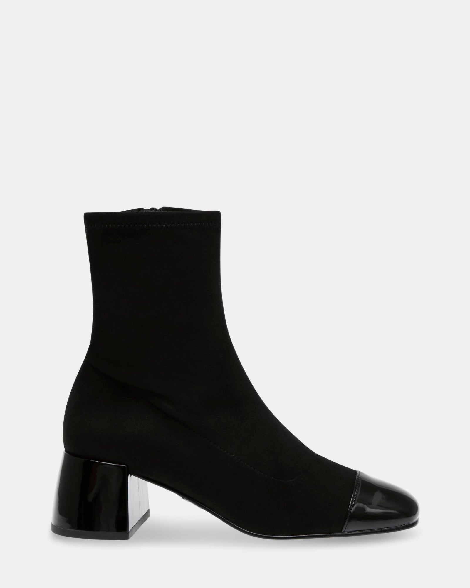 FAR-OUT BLACK/BLACK