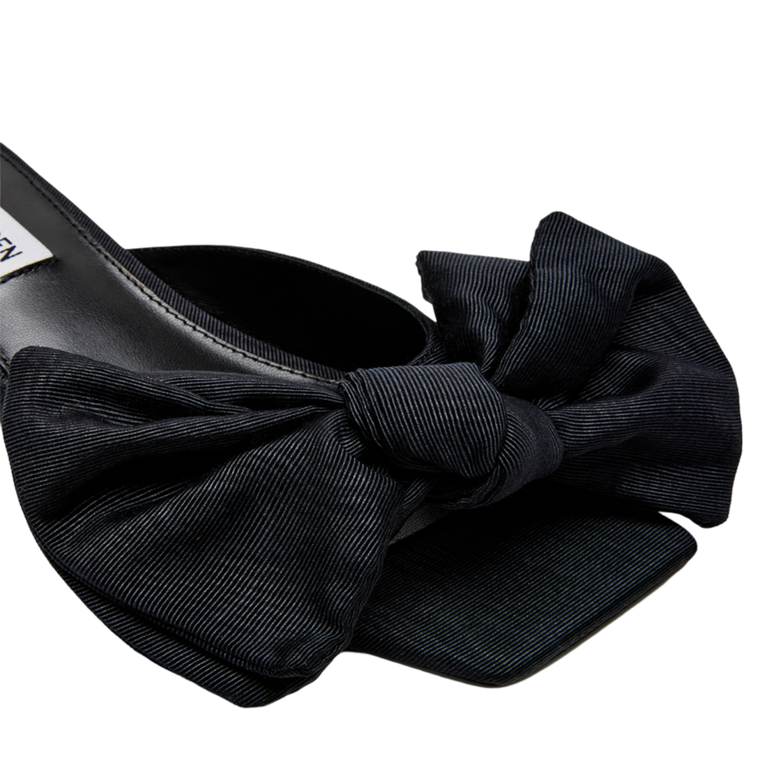 KIT BLACK