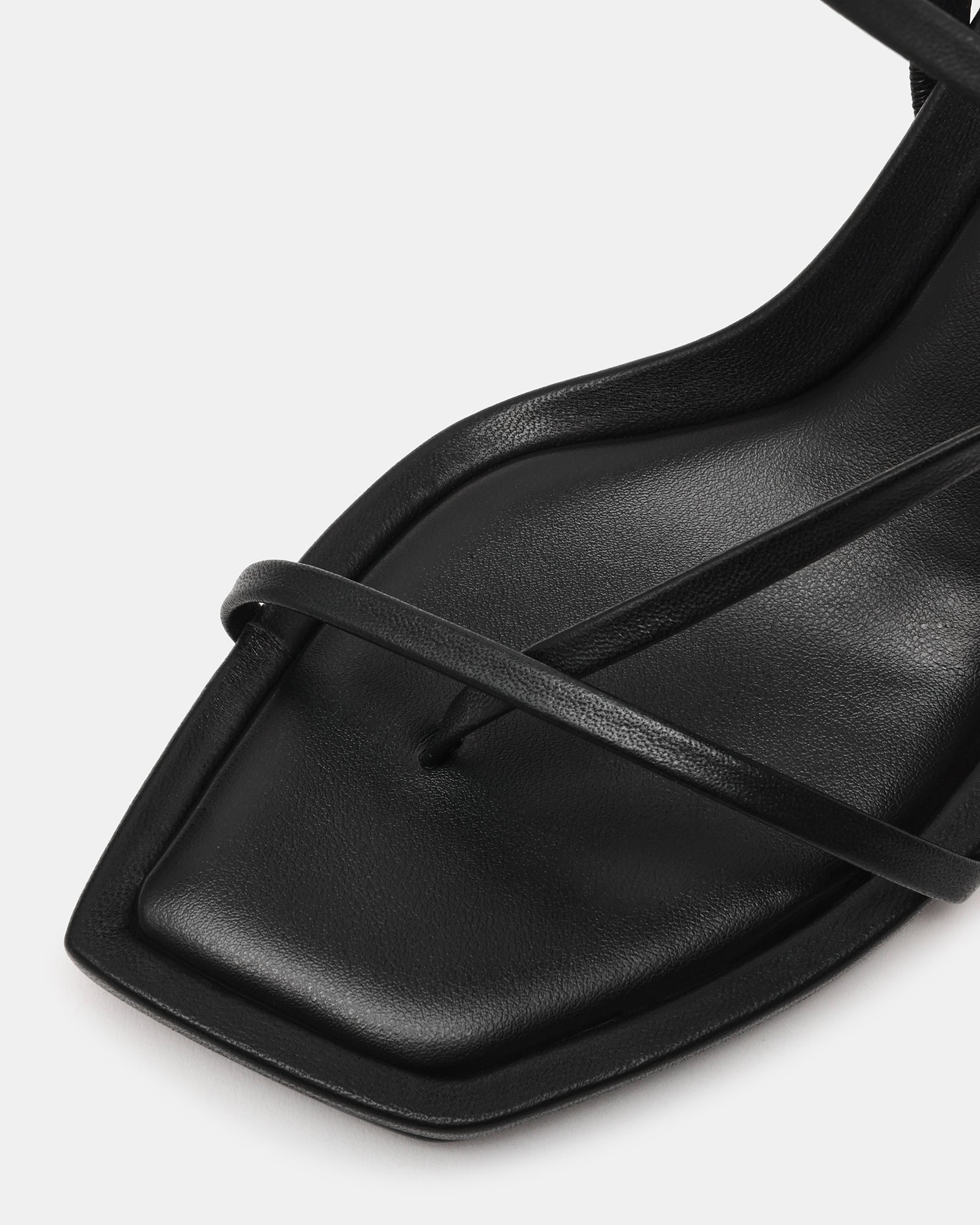 LOCKE BLACK LEATHER