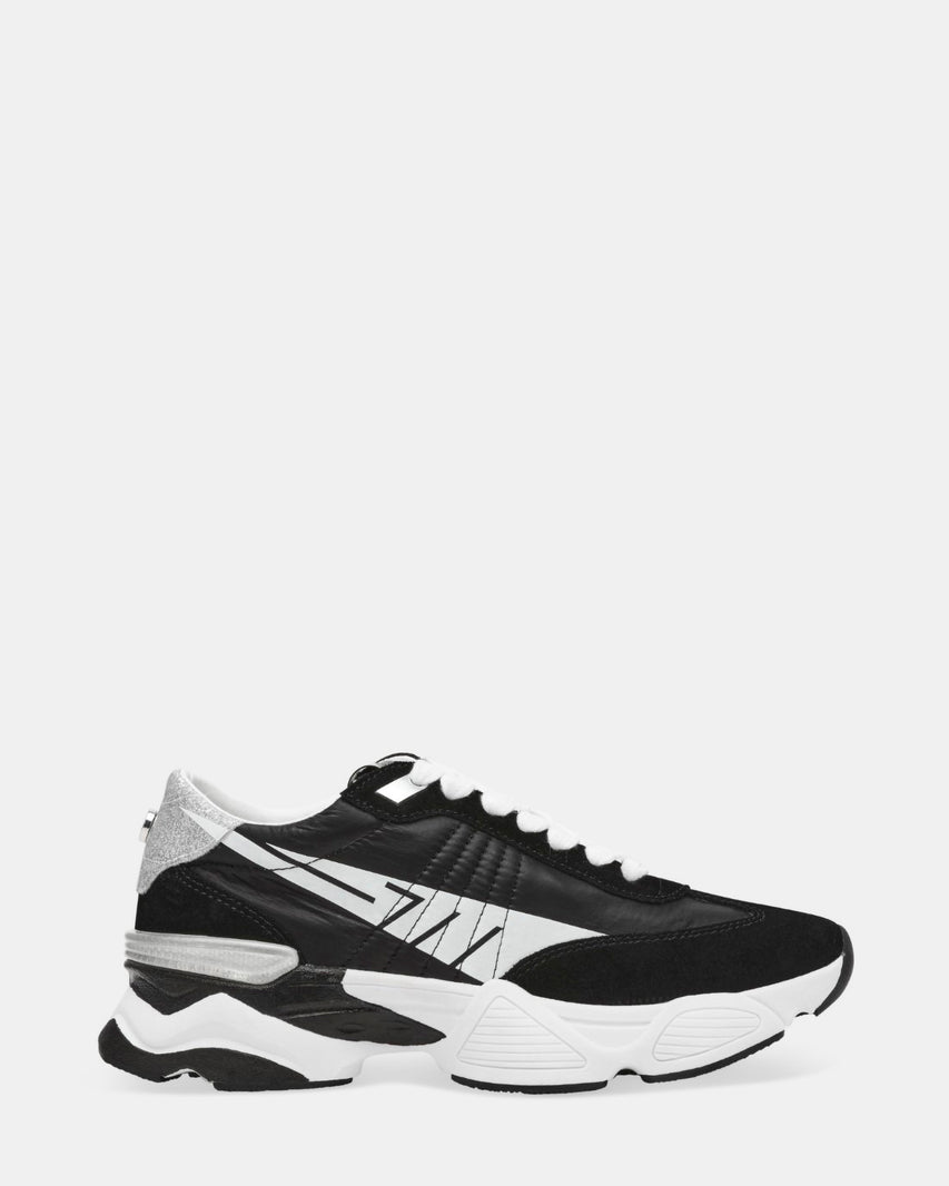 SETBACK BLACK WHITE
